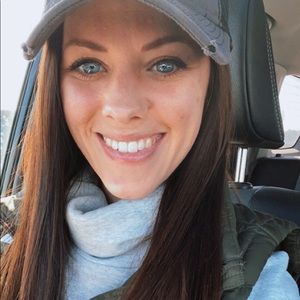 Meet your Posher, Rebecca